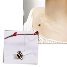 Load image into Gallery viewer, Collar en forma de abeja - Ozerty